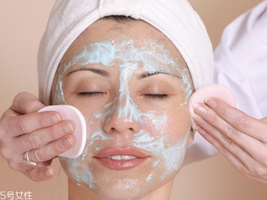 敏感肌多久敷一次面膜？敏感肌可以天天敷面膜嗎？