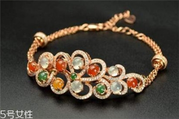 翡翠手鏈一般幾顆珠子？翡翠手鏈幾顆珠子好？