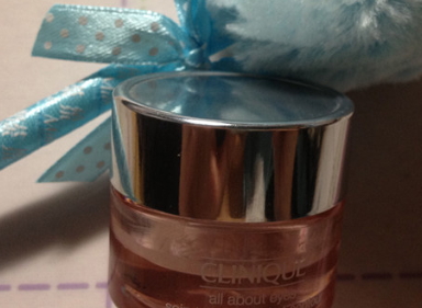 ?倩碧眼霜和科顏氏眼霜哪個好？倩碧眼霜vs科顏氏牛油果