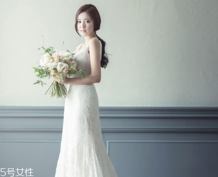 婚紗上的膠如何清洗？婚紗上有膠怎么洗？