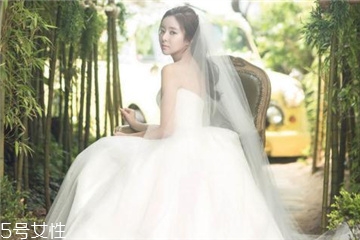 婚紗上的膠如何清洗？婚紗上有膠怎么洗？