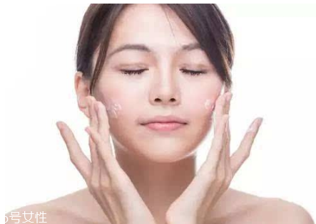 混合性皮膚怎么去角質(zhì) 混合性皮膚多久去角質(zhì) 混合性皮膚怎么去角質(zhì) 混合性皮膚多久去角質(zhì)