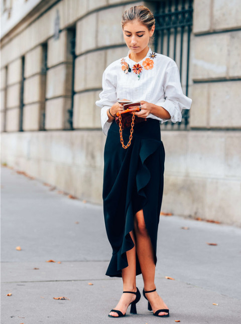 開叉裙怎么穿 開叉裙怎么防走光 開叉裙怎么穿 開叉裙怎么防走光