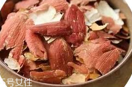 花生衣能和蜂蜜一起吃嗎？花生衣和桑棗一起煮會怎樣？