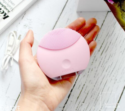 干皮可以用洗臉儀嗎？干皮適不適合用洗臉儀？