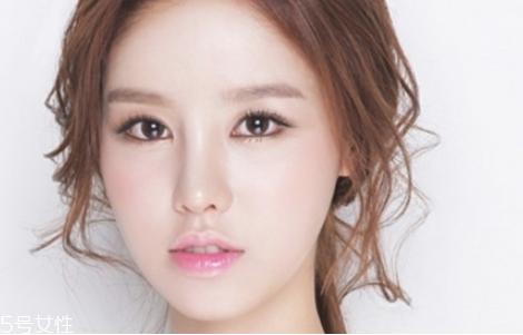 妝前乳和素顏霜哪個(gè)先 妝前乳和素顏霜的順序 妝前乳和素顏霜哪個(gè)先 妝前乳和素顏霜的順序