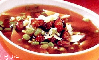 花生衣適合女生喝嗎？女生吃花生衣有什么好處？