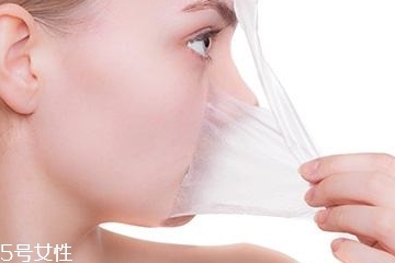 干皮臉上出油怎么辦？干性皮膚出油是為什么？