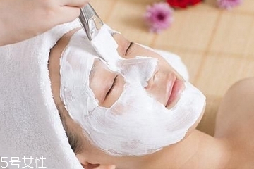 干皮臉上掉皮怎么辦？臉特別干脫皮怎么辦？