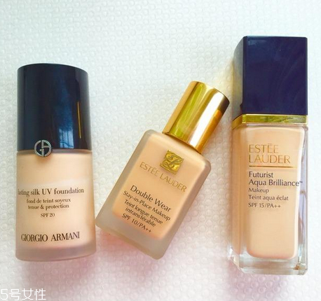 油皮適合氣墊還是粉底液 油皮用粉底液還是氣墊？