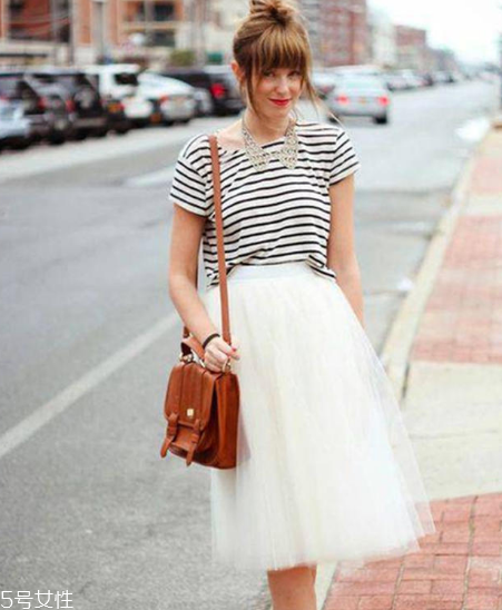 屁股大穿什么半身裙？屁股大適合什么半身裙？