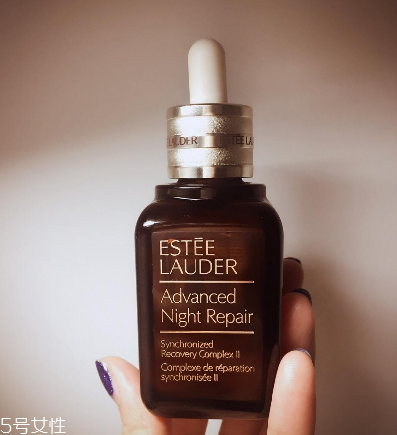 油皮能用小棕瓶嗎？小棕瓶適合油皮嗎？