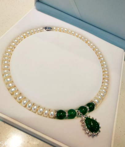 怎樣鑒別珍珠項(xiàng)鏈的真假？珍珠項(xiàng)鏈真假鑒定方法