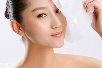 油皮晚上擦什么好？油性皮膚晚上怎么護膚？