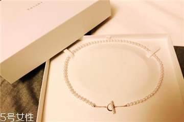 珍珠項(xiàng)鏈能戴著洗澡嗎？珍珠項(xiàng)鏈洗澡要摘下嗎？