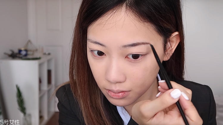 黑童話cosplay妝容怎么畫 暗黑童話公主風(fēng)妝容教程 黑童話cosplay妝容怎么畫 暗黑童話公主風(fēng)妝容教程