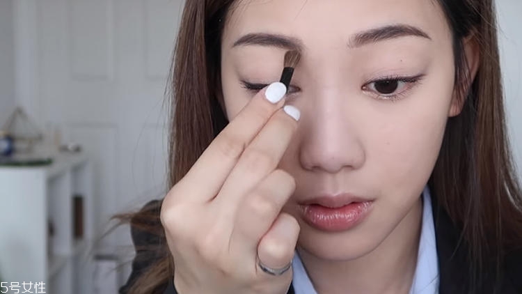 黑童話cosplay妝容怎么畫 暗黑童話公主風(fēng)妝容教程 黑童話cosplay妝容怎么畫 暗黑童話公主風(fēng)妝容教程