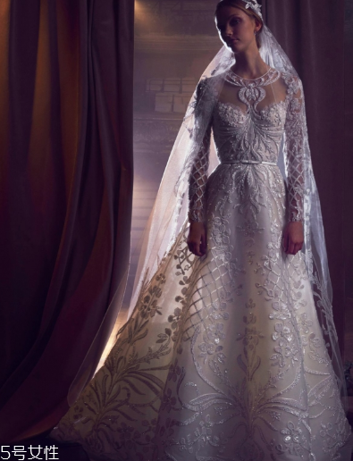 婚紗怎么疊起來裝包？婚紗怎么打包不會皺？