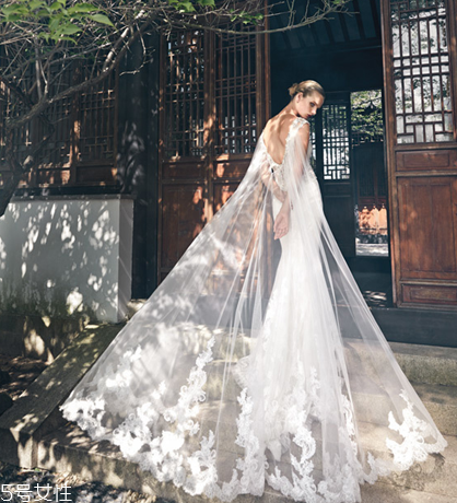 婚紗在哪里買比較好？婚紗應(yīng)該在哪買？