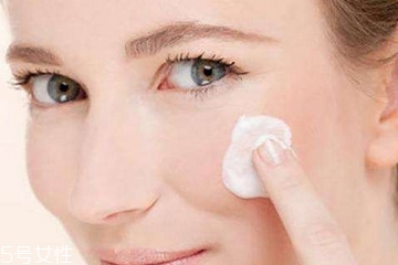 乳液能補水嗎？乳液有補水功效嗎？