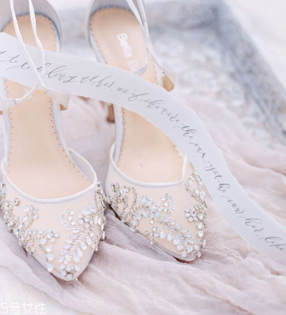 婚鞋能穿回娘家嗎？婚鞋穿回娘家不吉利嗎？