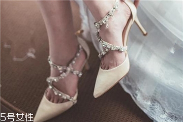 婚鞋能穿回娘家嗎？婚鞋穿回娘家不吉利嗎？