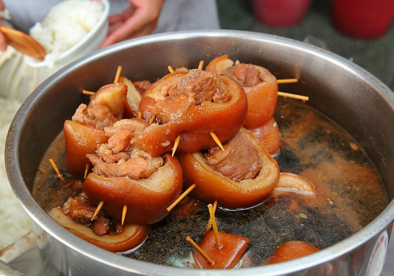 炒糖色的做法 炒糖色的技巧 炒糖色的做法 炒糖色的技巧