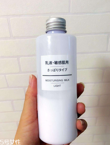 乳液是鎖水的嗎？乳液能鎖住水分嗎？