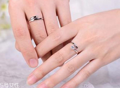 婚戒可以戴中指嗎？婚戒能戴在中指上嗎？