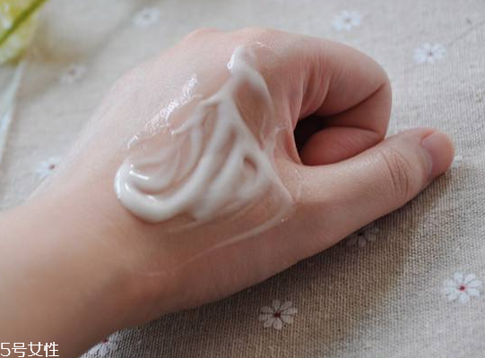 乳液過期了還能用嗎？過期乳液有什么妙用？