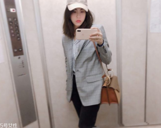 女生西裝怎么搭配好看 女生西裝外套穿搭小心機 女生西裝怎么搭配好看 女生西裝外套穿搭小心機