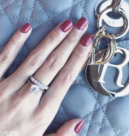 鉆戒可以換戒托嗎？鉆戒的戒托能換嗎？