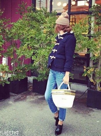 隨性簡(jiǎn)單蓬松編發(fā)圖片 隨性簡(jiǎn)單蓬松編發(fā)圖片