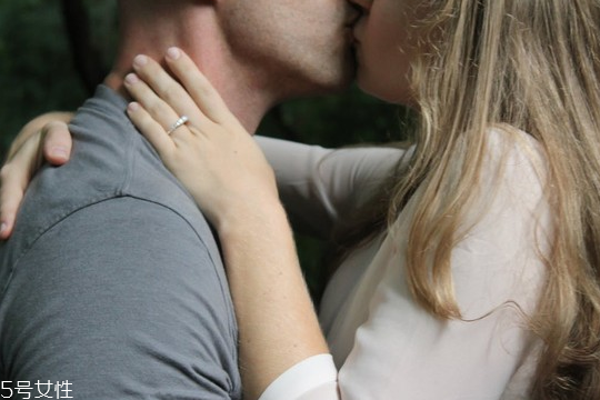 12星座2018下半年戀愛運勢 巨蟹不脫單會孤單12年 12星座2018下半年戀愛運勢 巨蟹不脫單會孤單12年