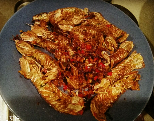 皮皮蝦皮能不能吃？皮皮蝦可以連皮吃嗎？