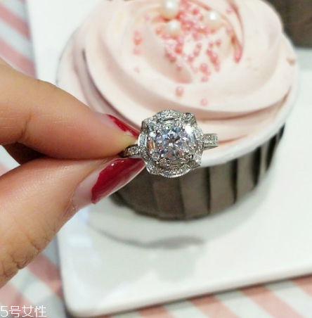 鉆戒可以用醋洗嗎？鉆戒用醋洗是對(duì)的嗎？