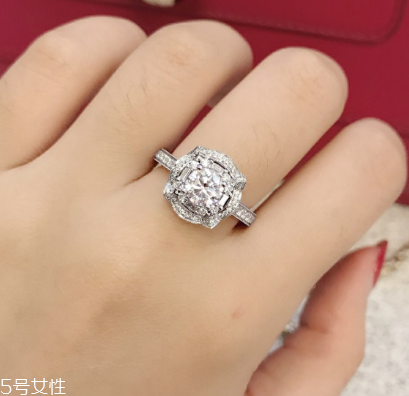 鉆戒可以用醋洗嗎？鉆戒用醋洗是對(duì)的嗎？