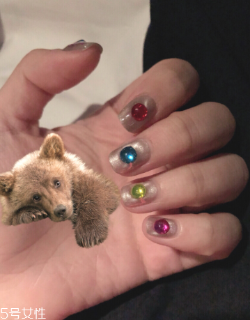 2022美甲寶石款式圖片大全 把寶石鑲在指尖的9款美甲 2022美甲寶石款式圖片大全 把寶石鑲在指尖的9款美甲