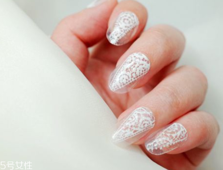 婚紗美甲圖片2022新款式 簡單優(yōu)雅時尚7款婚紗美甲 婚紗美甲圖片2022新款式 簡單優(yōu)雅時尚7款婚紗美甲