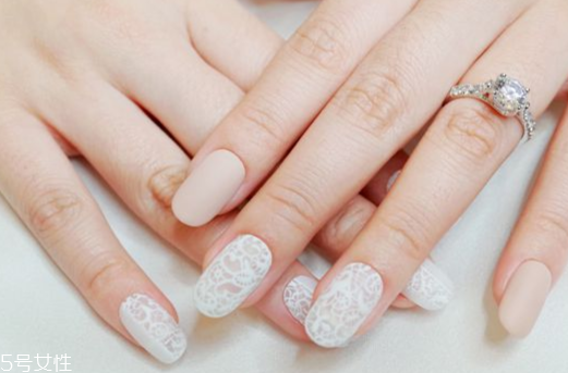 婚紗美甲圖片2022新款式 簡單優(yōu)雅時尚7款婚紗美甲 婚紗美甲圖片2022新款式 簡單優(yōu)雅時尚7款婚紗美甲