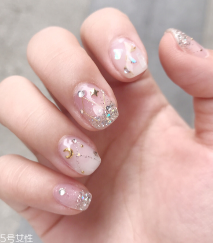 婚紗美甲圖片2022新款式 簡單優(yōu)雅時尚7款婚紗美甲 婚紗美甲圖片2022新款式 簡單優(yōu)雅時尚7款婚紗美甲