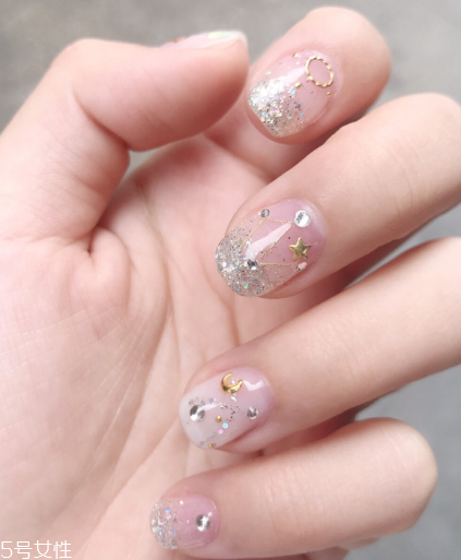 婚紗美甲圖片2022新款式 簡單優(yōu)雅時尚7款婚紗美甲 婚紗美甲圖片2022新款式 簡單優(yōu)雅時尚7款婚紗美甲