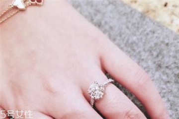 鉆戒圈口大了怎么辦？鉆戒大了怎么改小？