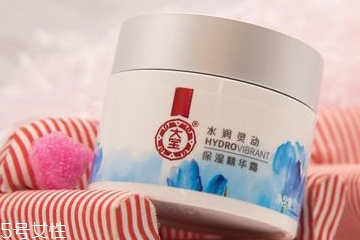 大寶水潤(rùn)靈動(dòng)有激素嗎 大寶水潤(rùn)靈動(dòng)好用嗎 大寶水潤(rùn)靈動(dòng)有激素嗎 大寶水潤(rùn)靈動(dòng)好用嗎