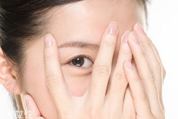 眼霜為什么辣眼睛？眼霜辣眼睛是怎么回事？