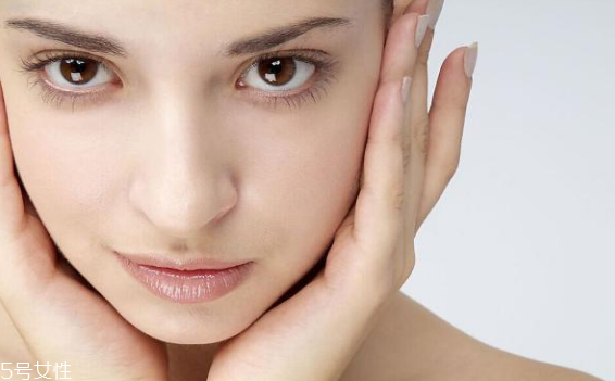 臉色發(fā)黃是什么原因 臉色暗黃是怎么回事 臉色發(fā)黃是什么原因 臉色暗黃是怎么回事