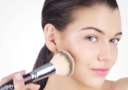 皮膚暗淡無(wú)光發(fā)黃怎么辦 皮膚暗淡無(wú)光澤是什么原因 皮膚暗淡無(wú)光發(fā)黃怎么辦 皮膚暗淡無(wú)光澤是什么原因