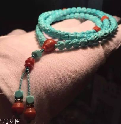 綠松石手串戴哪只手？綠松石手鏈戴左手還是右手？