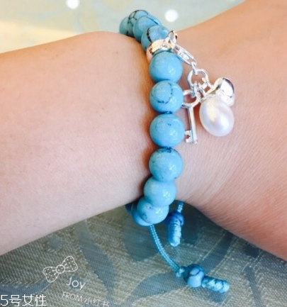 綠松石手串戴哪只手？綠松石手鏈戴左手還是右手？