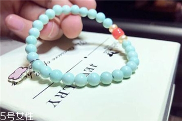 綠松石手串戴哪只手？綠松石手鏈戴左手還是右手？